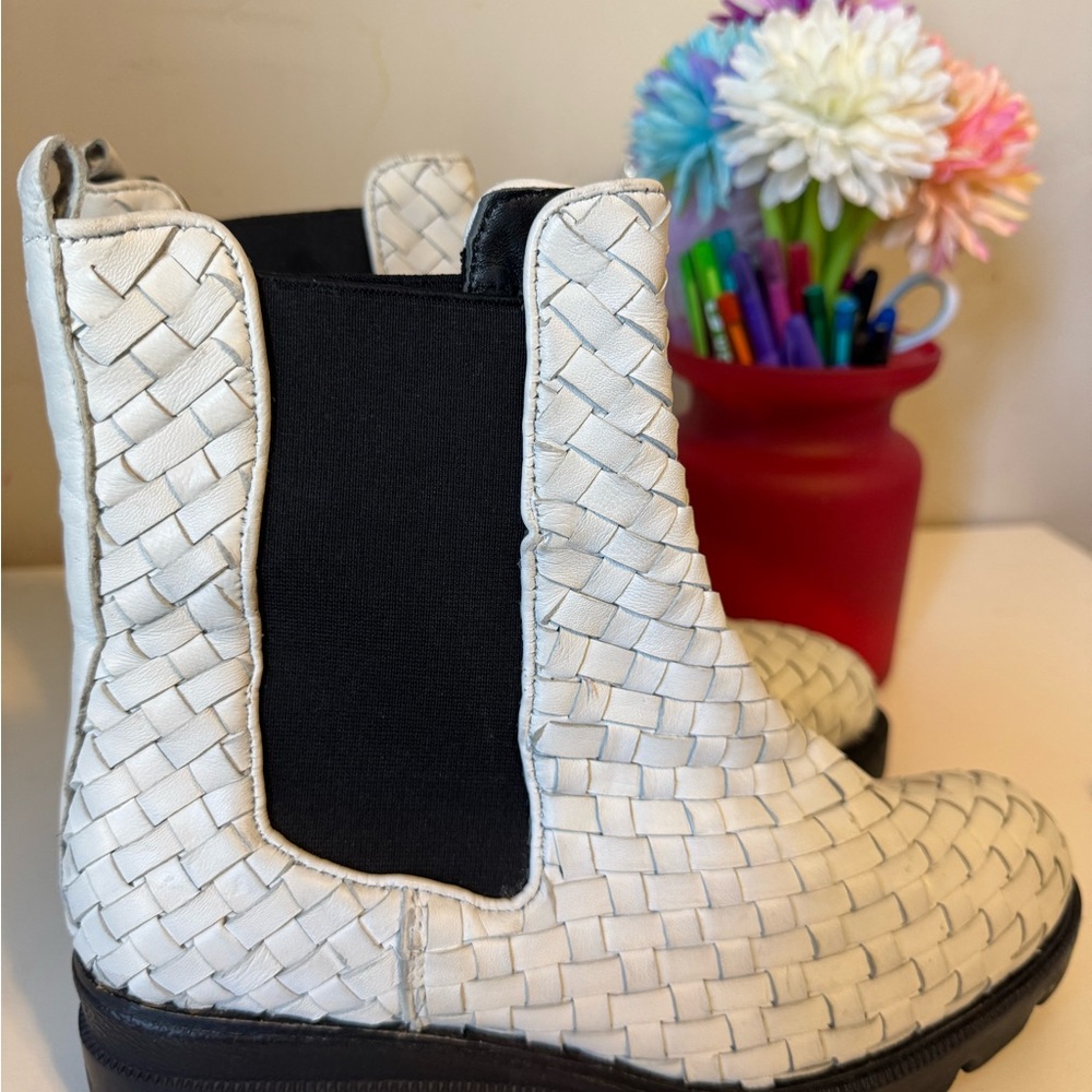 Women’s Woven White Boots